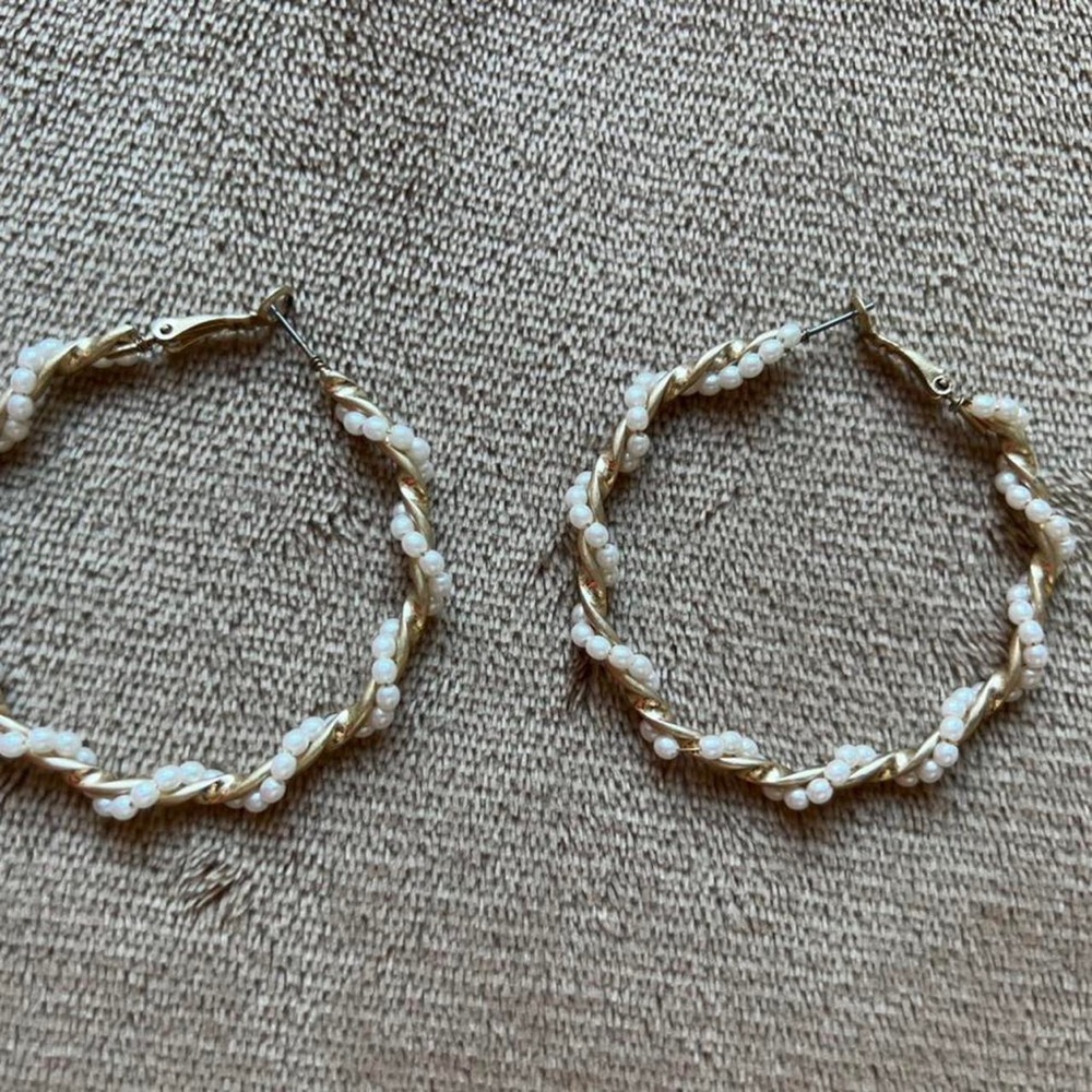 Pearl and gold hoop earrings
